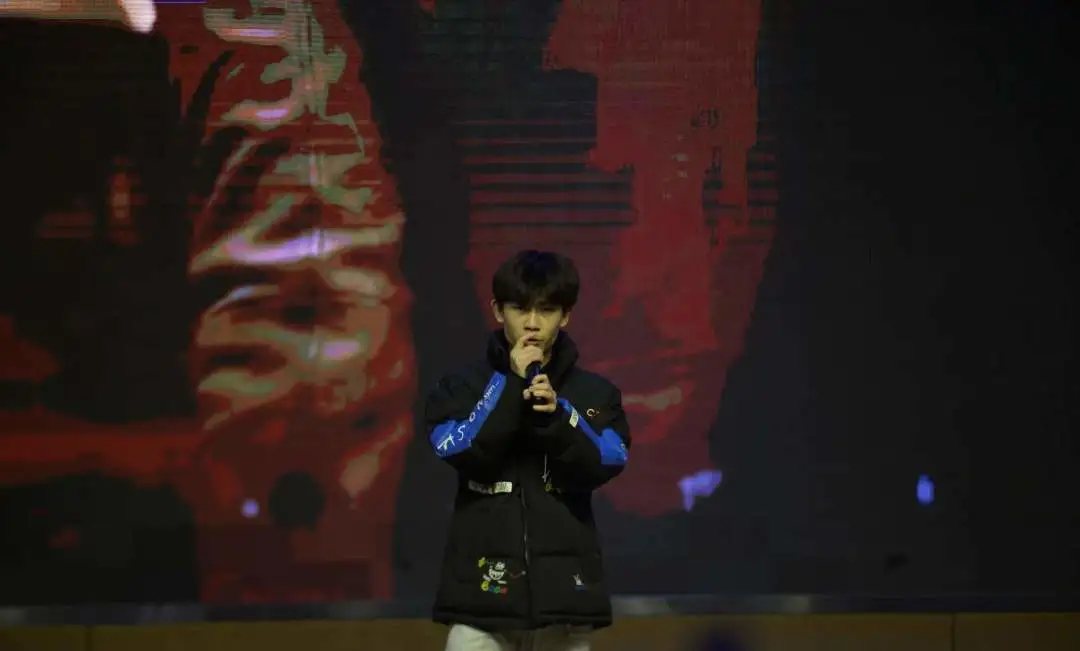 1-21122G533352I.png
