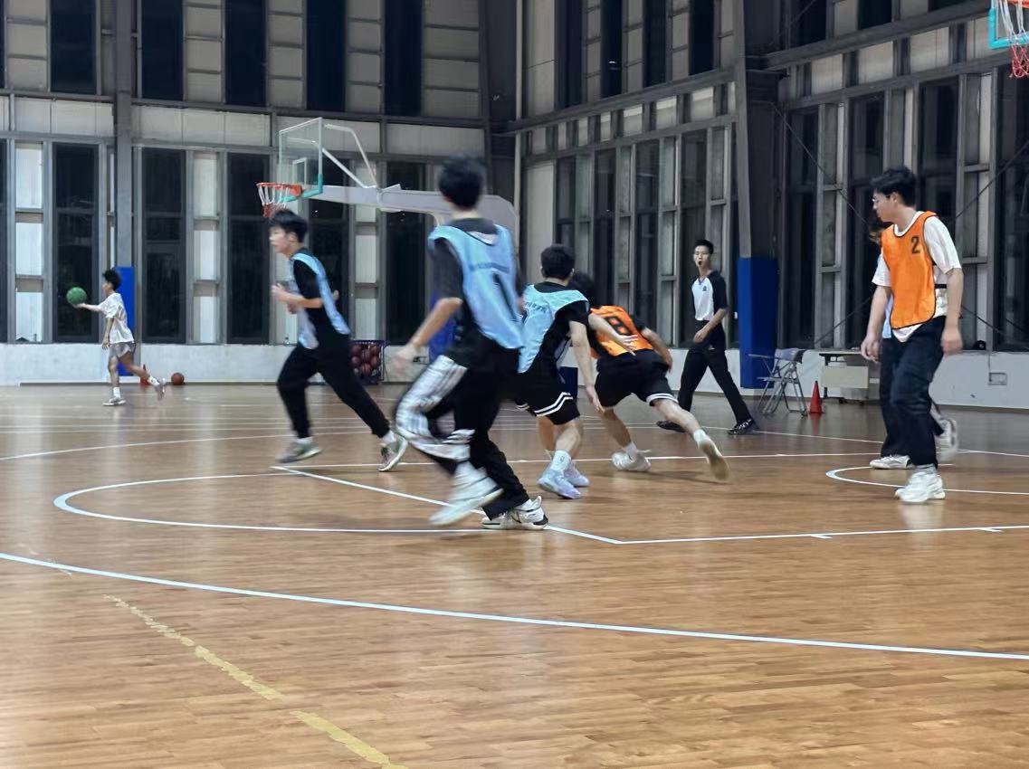 1-23103121395R60.jpg