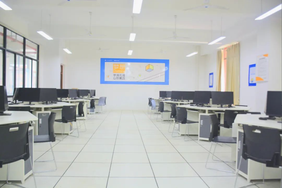 智能应用学院 | 通信软件技术，链接一切可能！(图3)