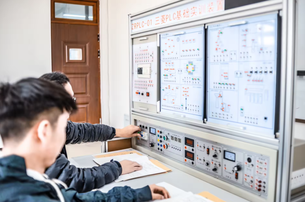 智能应用学院 | 智能控制技术，科技前沿的实用专业！(图7)