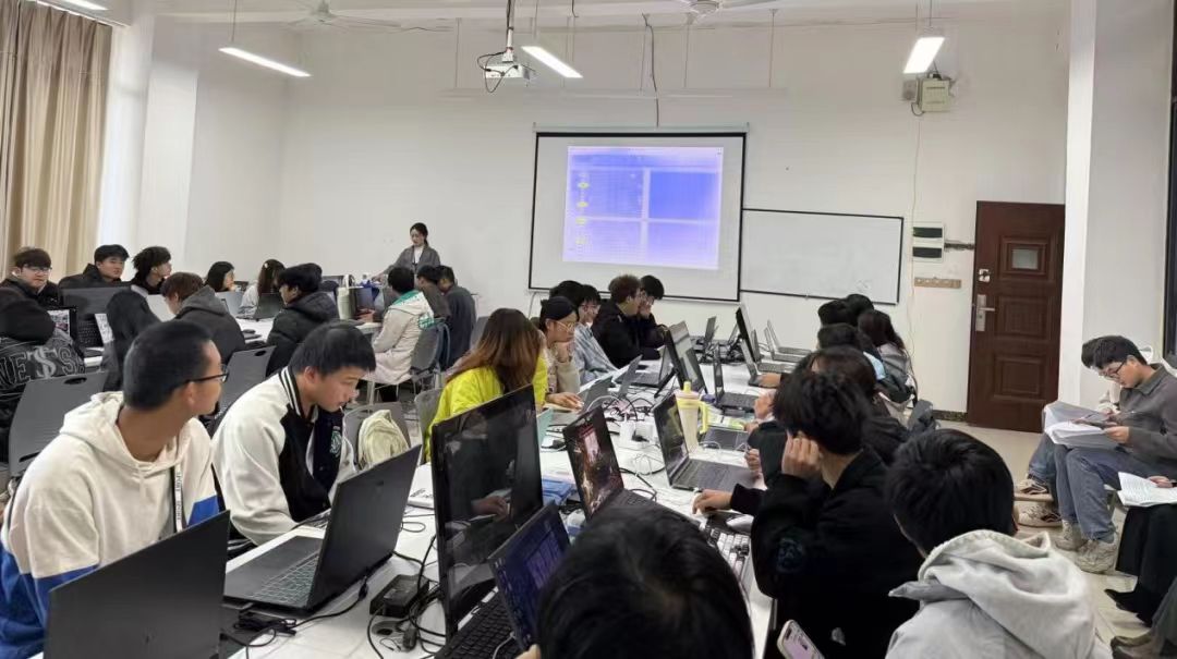 智能应用学院 | 教学公开示范课活动纪实(图7)